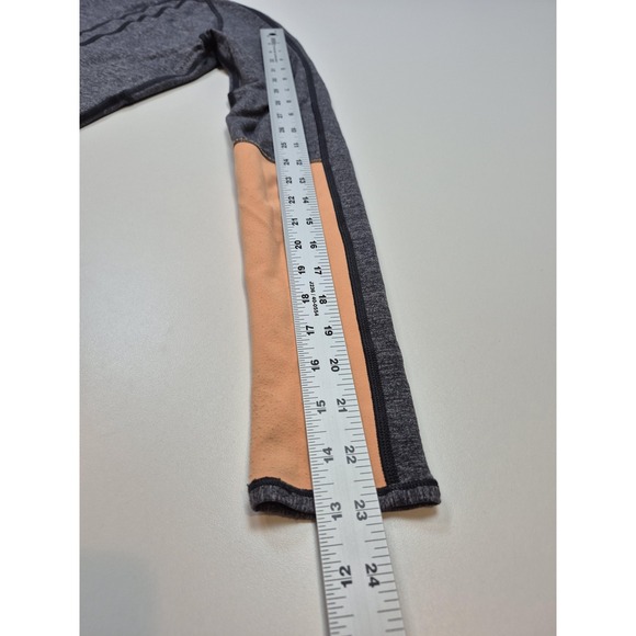 Lululemon Shirt Womens Small Gray Long Sleeve Running Thumbholes Pocket - Picture 8 of 11
